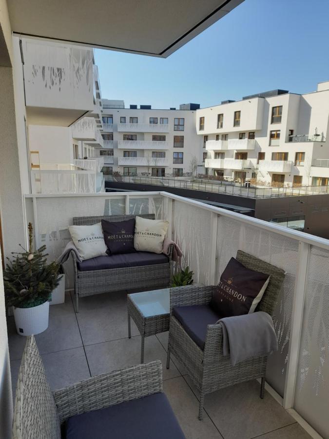Beige Mood City Apartment Wroclaw Exterior photo