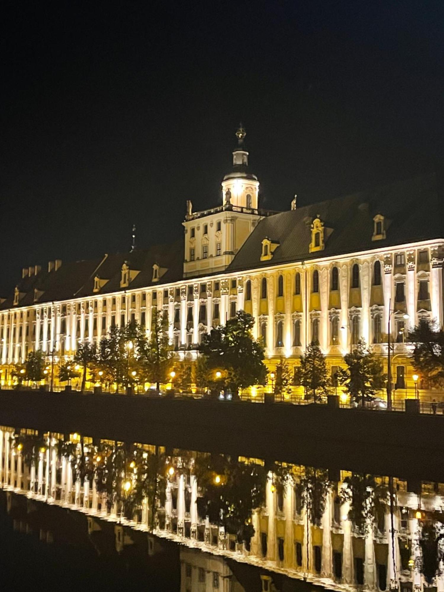 Beige Mood City Apartment Wroclaw Exterior photo